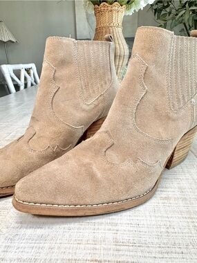 Sam Edelman Winona Western Suede Pointed Toe Booties Warm Taupe Size 8